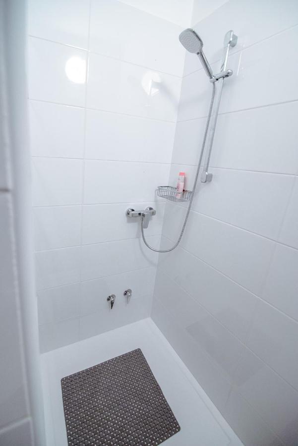 Apartment Ana - Karst Cycling Paradise Dutovlje Extérieur photo